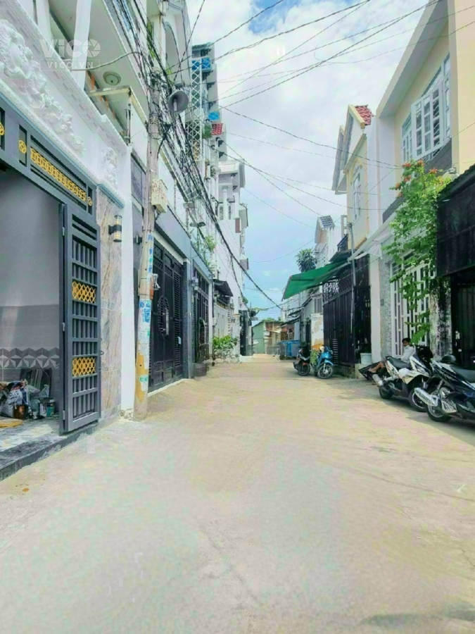Bán Nhà 4 Tầng , Huỳnh Tấn Phát , 4.2x5.5 , Xe Hơi vào nhà ngủ , chỉ 5,2 tỷ