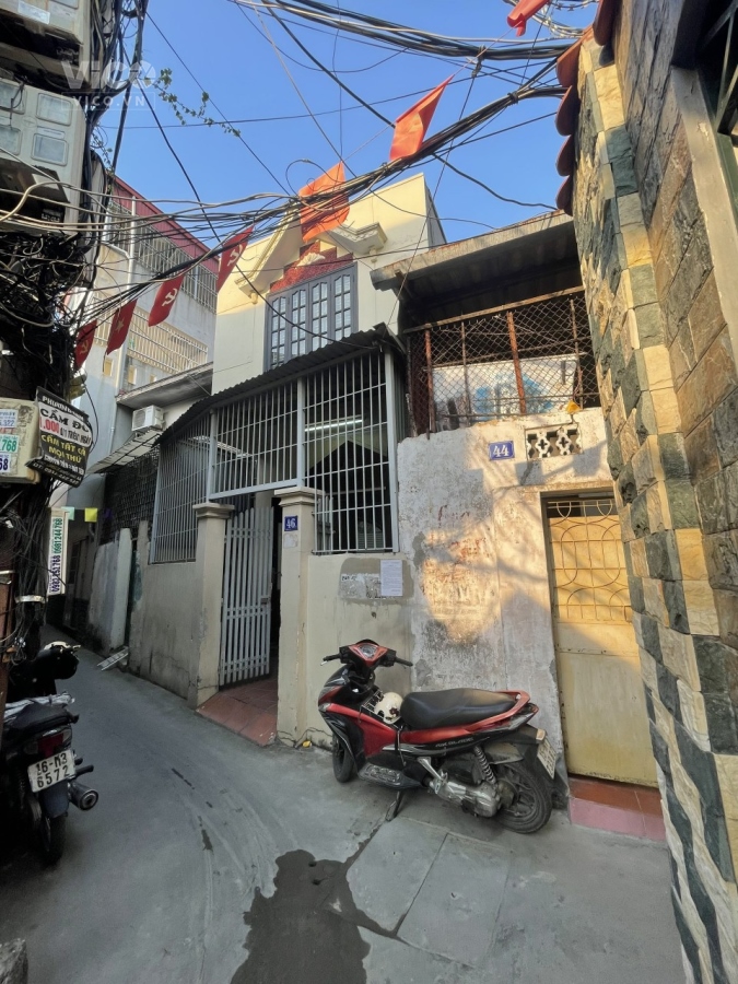 Hàng nóng TẠI NGÕ 128 TÔN ĐỨC THẮNG, SDCC 51m x 2 tầng, 2 ngủ 2 wc, sân cổng riêng, Chỉ có 1 tỷ