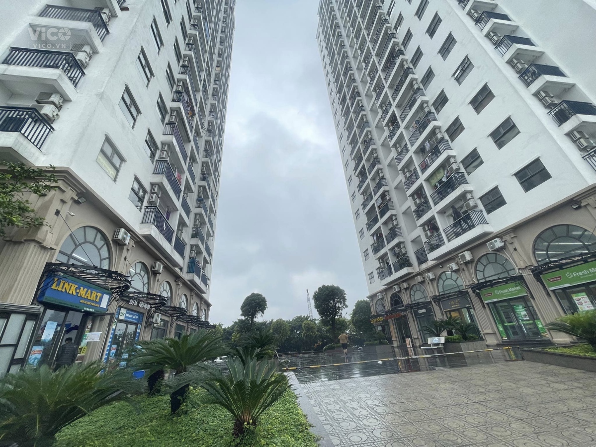 Bán căn hộ Ruby Long Biên ĐẸP, Đủ NỘI THẤT, 2 PN, Ban công. Nhỉnh 1 tỷ