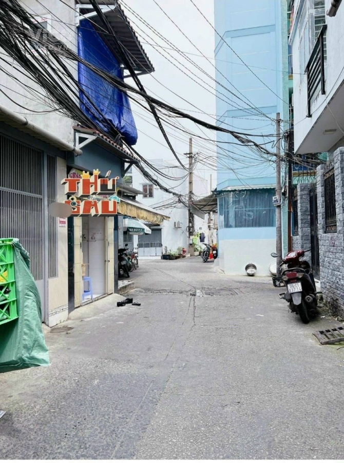 BÁN NHÀ MẶT TIỀN HẺM 5M GIÁ 1 TỶ 85.️ Ô TÔ ĐỖ CỬA DÂN CƯ HIỆN HỮU ĐOÀN VĂN BƠ GIÁ CHỈ 1.85 tỷ