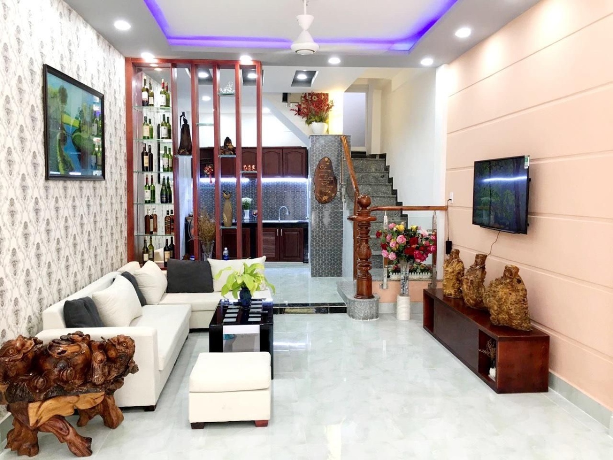 Bán Nhà MT Lạc Long Quân Q.11 3 TẤM Giá chỉ 11,3 tỷ