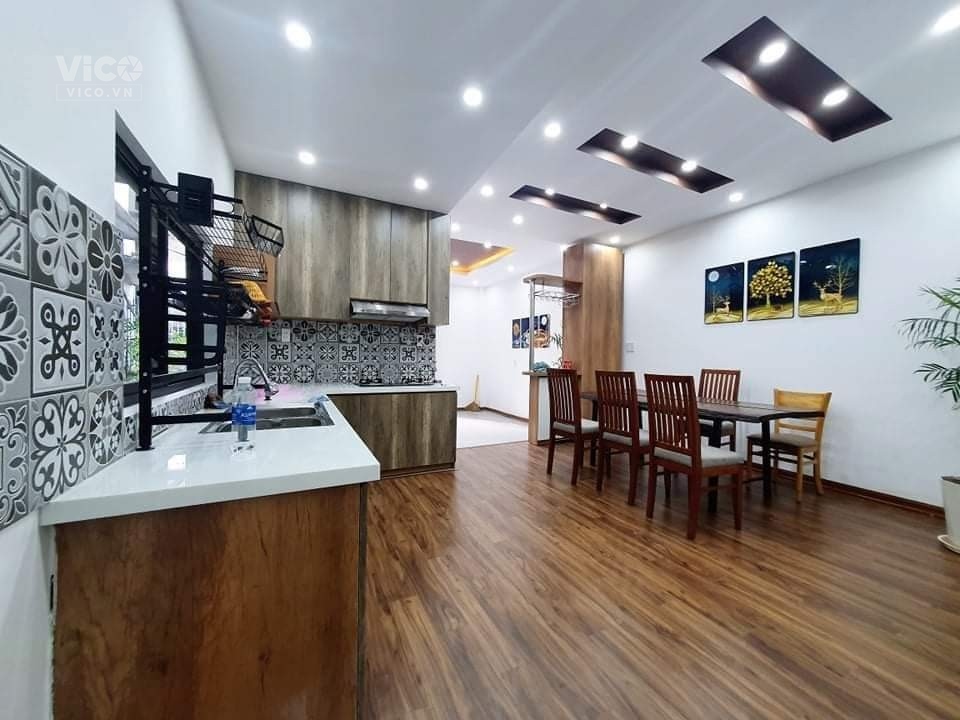 .Nhà Lê Duẩn, 72m2, 2 tầng, đẹp, ở và cho thuê, riêng biệt