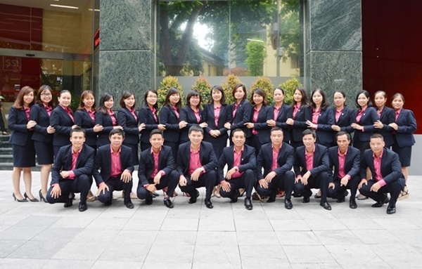 Cho thuê sàn văn phòng 900m2 Cầu Giấy (có cắt nhỏ) tầng thấp giá 350k/m2 gồm điện điều hòa full vat