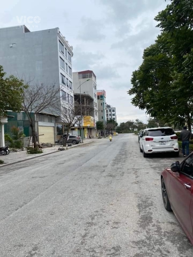 Bán đất dịch vụ Dương Nội nhìn công viên, 100m2, mt8m, ô tô KD, 13.5 tỷ