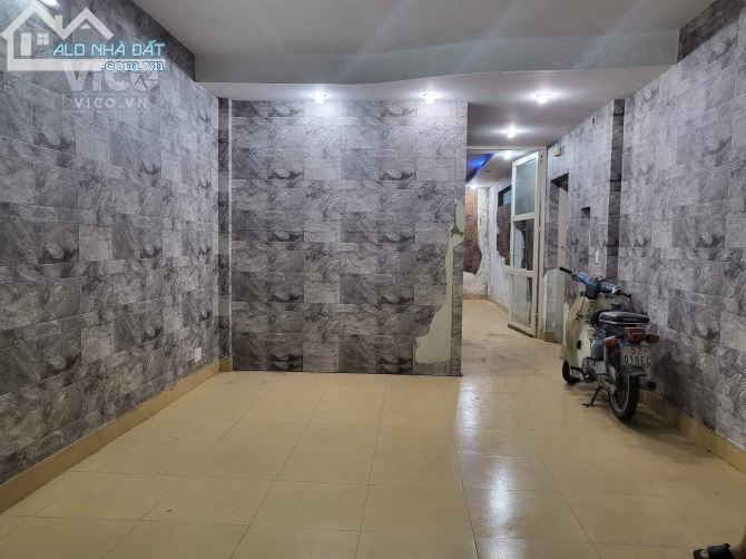 BÁN NHÀ HẺM XE 7 CHỖ HÙYNH TẤN PHÁT QUẬN 7 .81M2 4 TẦNG .GIÁ 12 TỶ