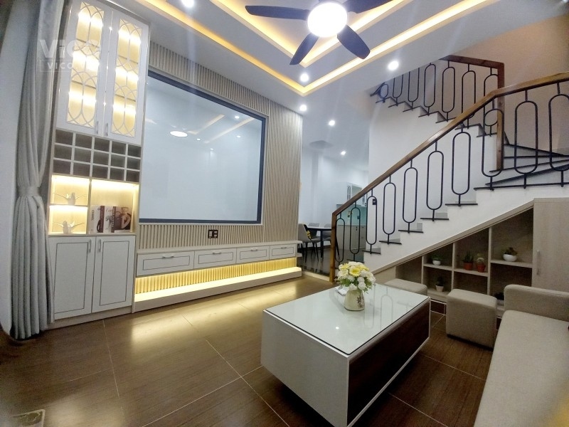 Nhà 4 tầng, Mặt tiền đường 15m. Bề ngang khủng Trường Chinh giá hơn 4 tỷ 0905522660