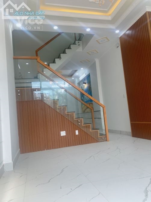 Bán nhà đường ô tô 8m Cầu Xây Tân Phú Thủ Đức 58m , 3 Tầng, KD, VP giá chỉ 5 tỷ nhỉnh.