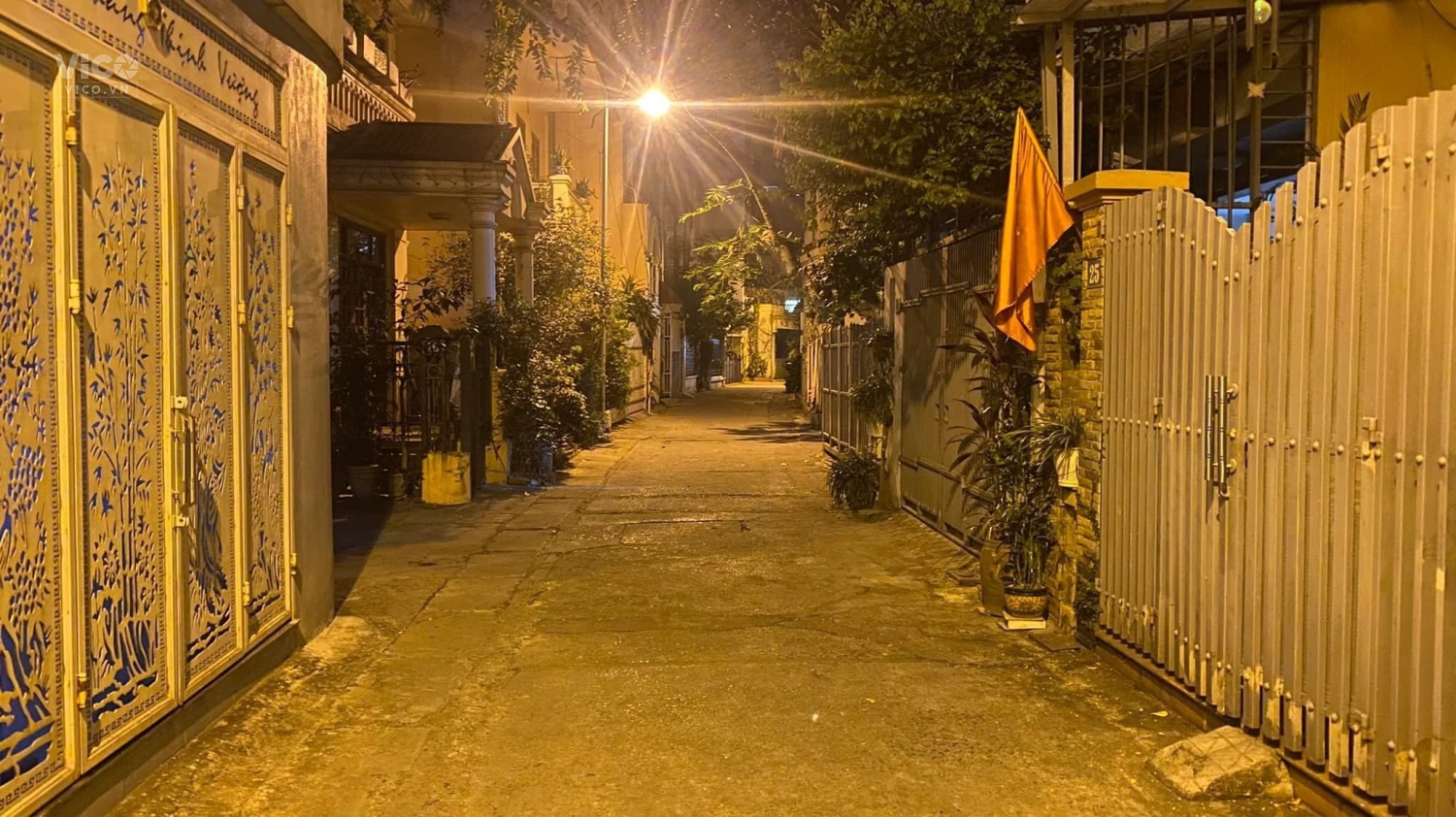 Bán nhà khu cán bộ cao cấp trung tâm Cầu Giấy 78m 7 tầng 3 mặt thoáng mặt tiền 9.2m. Giá 22 tỷ