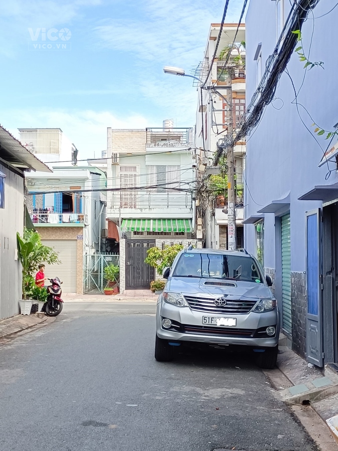 Nhà Đẹp HXH Nguyễn Sơn, 5x17 (86m), 4 Tầng Sân Thượng Chỉ 8.x Tỷ