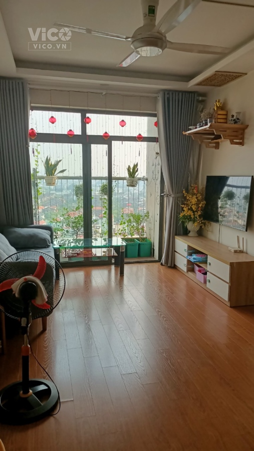 Bán căn hộ chung cư The Golden An Khánh tòa 18T1 ban công Đông Nam cửa Tây Bắc full nội thất căn