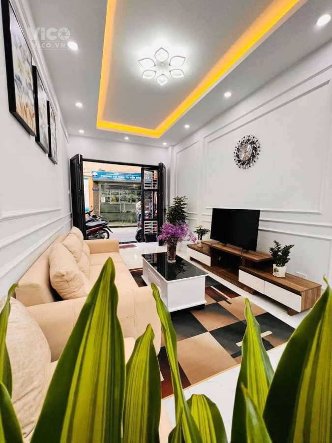 Siêu phẩm nhà riêng mặt ngõ Lệnh Cư 42m2 5 tầng mặt tiền 3.1 m. Giá 5.8 Tỷ