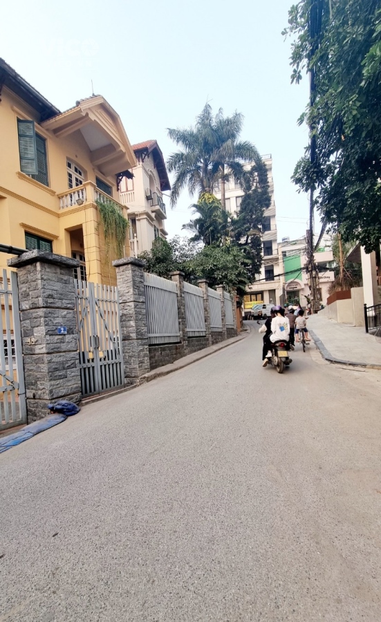 Đất Vàng đầu tư, Tô Ngọc Vân, Tây Hồ, Dt 200m, Mt20m, xây Apatrment, Ô TÔ đỗ cửa, giá 41 tỷ.