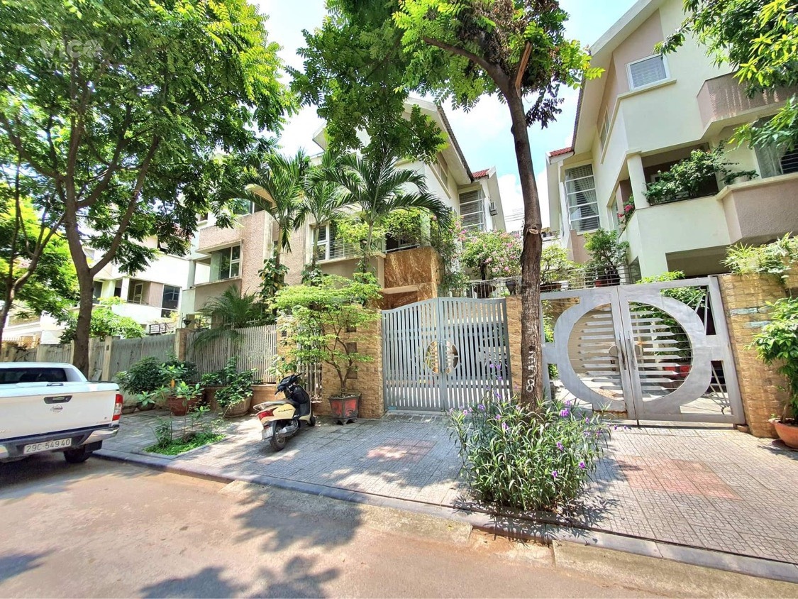 Biệt thự KĐT Văn Phú, hà đông, 200m2, 4 tầng, nhỉnh 20 tỷ.