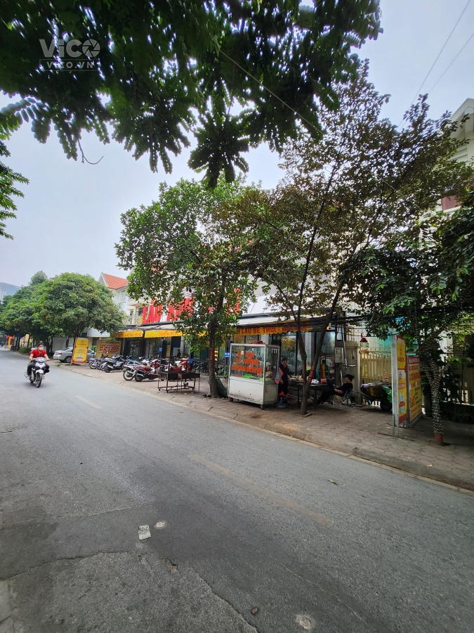 Biệt thự lô góc khu Trung Văn Lê Văn Lương Hà Nội 27 tỷ.