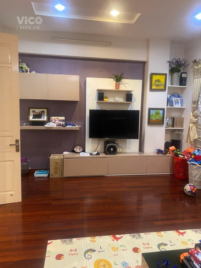 Hiếm, Bán Nhà Phố Hoàng Quốc Việt, Quận Cầu Giấy, Phân Lô, Gara Ô tô, Tặng Nội Thất Xịn, Giá Nhỉnh
