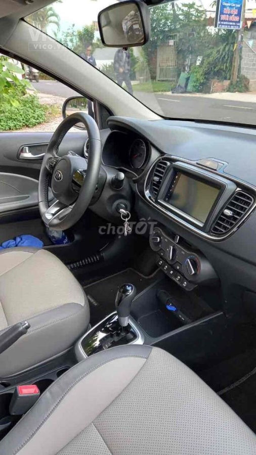 Chính chủ cần bán KIA SOLUTO 1.4 AT Deluxe đời 2021 ODO 7000km