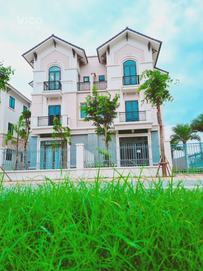 Chính chủ cần bán biệt thự Song Lập 135m2 khu dân cư đông đúc ngay phố đi bộ, công viên, hồ điều