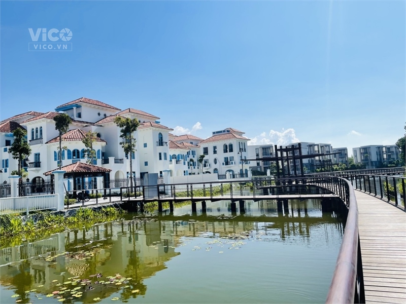 Chính Chủ đi nước ngoài định cư cần bán 3 căn Biệt thự biển đối diện đảo rều