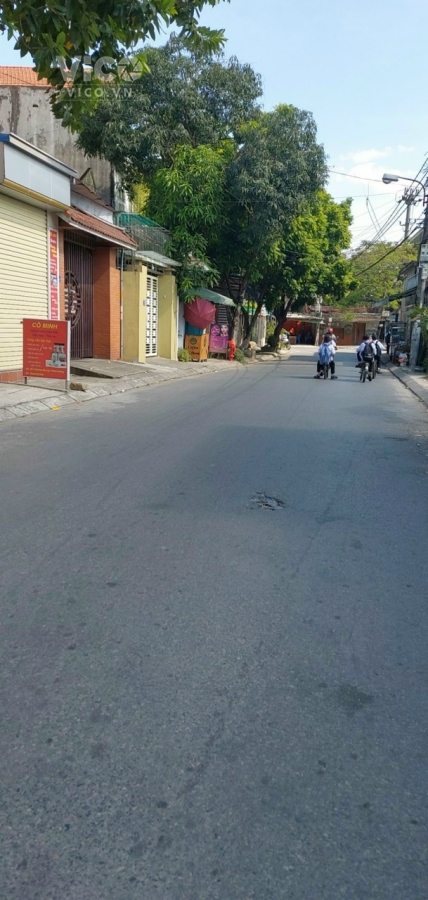 Bán lô đất vuông vắn cực đẹp, kinh doanh buôn bán mọi mặt hàng tại Cam Lộ Hùng Vương Hồng