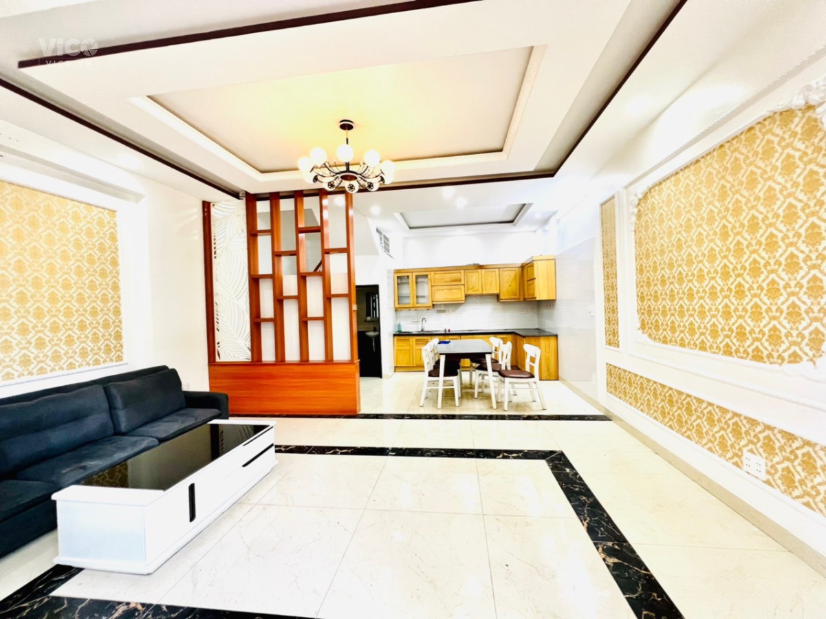 Bán nhà Vũ Chí Thắng thôngTrần Nguyên Hãn 3 tầng 42m Tây tt 3PN 3WC có sân chung rộng rãi