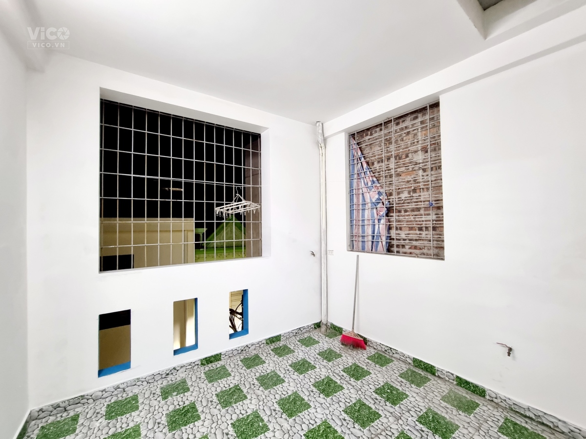 Bán nhà 3 tầng Thiên Lôi sân cổng trước sau 46m Đông Nam ngõ nông