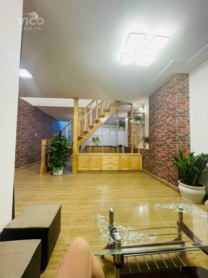 Cần bán nhanh căn nhà mới xây trên đường Nguyễn Công Trứ, Phường 8, TP. Đà Lạt, giá 3,5 tỷ