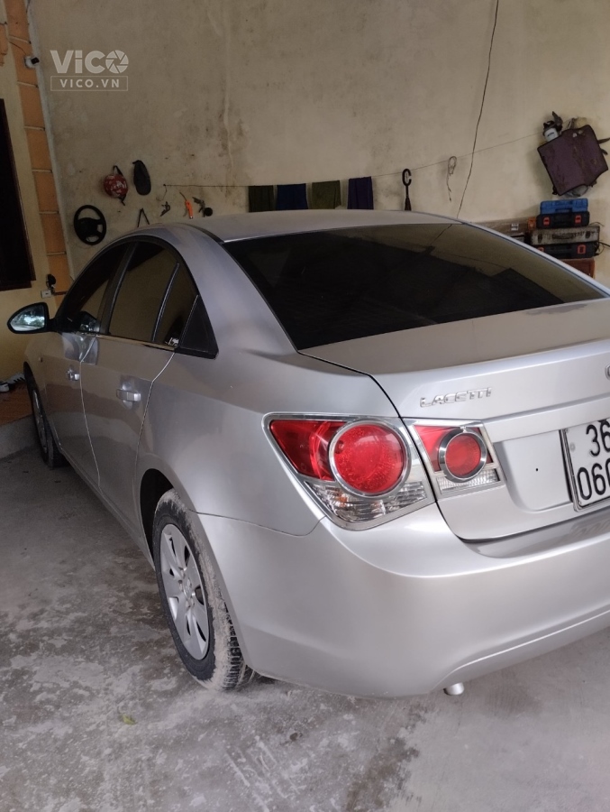 Cần bán xe LaCetTi sản xuất 2009