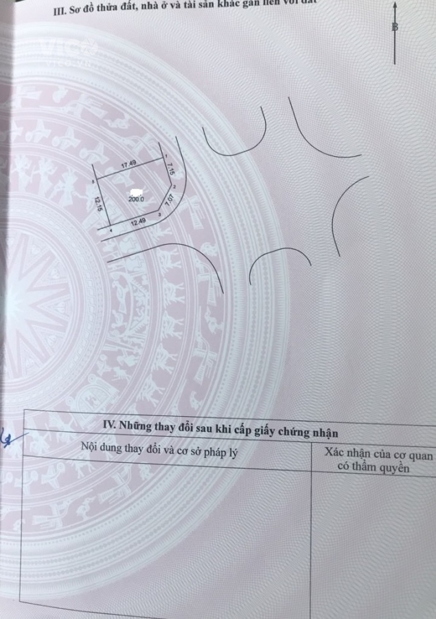 Hoa hậu lô góc đường đôi Tái định cư Đại Học Quốc Gia Hòa Lạc