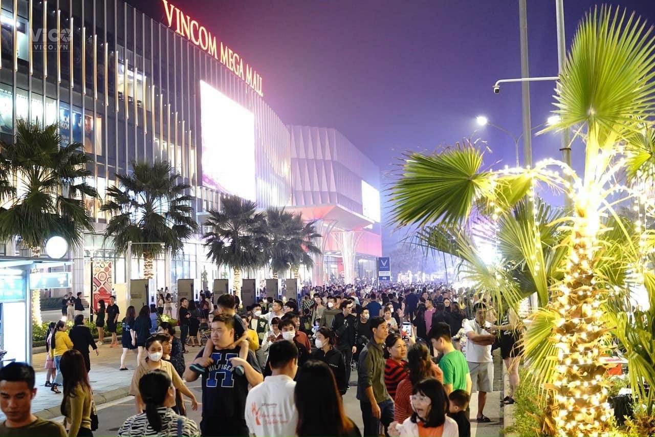 Bán biệt thự liền kề Minh Nhựa mặt Hoàng Như Tiếp, dt 120m2 6 tầng thang máy giá 38 tỷ . Có thương