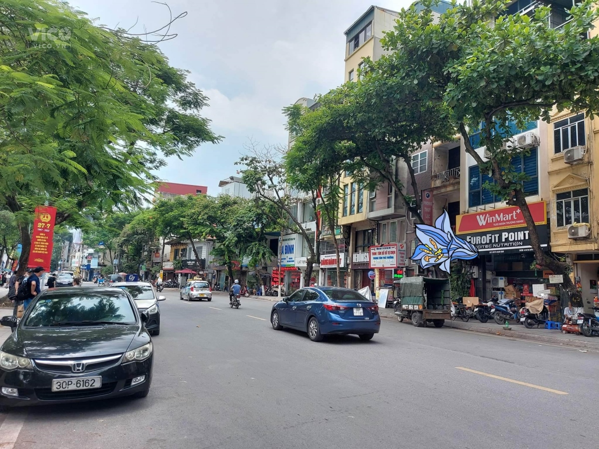 MẶT PHỐ BA ĐÌNH, KINH DOANH, VỈA HÈ RỘNG, 56m, 4 tầng. Giá 11.15 tỷ