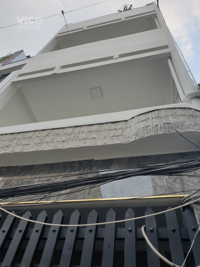 Nhà 3 tầng, Hẻm Xe Hơi Quây Đầu, 5 x16, Phạm Văn Đồng, chỉ hơn 3 tỷ.