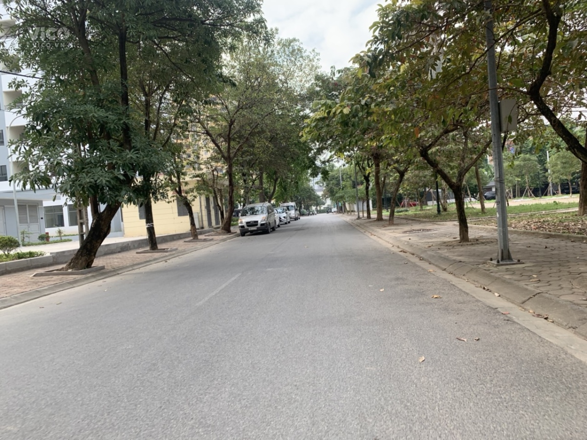 BÁN ĐẤT DT RỘNG 175M, MT KHỦNG 8.5M KĐT SÀI ĐỒNG, HÀNG XÓM VINHOME, GIÁ CỰC TỐT NHỈNH 18 TỶ