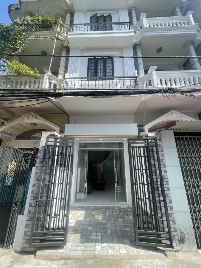 Cần bán nhà đường trần nguyên hãn gần bến xe niệm nghĩa , ngõ 5m oto vào nhà , nhà sân cổng riêng