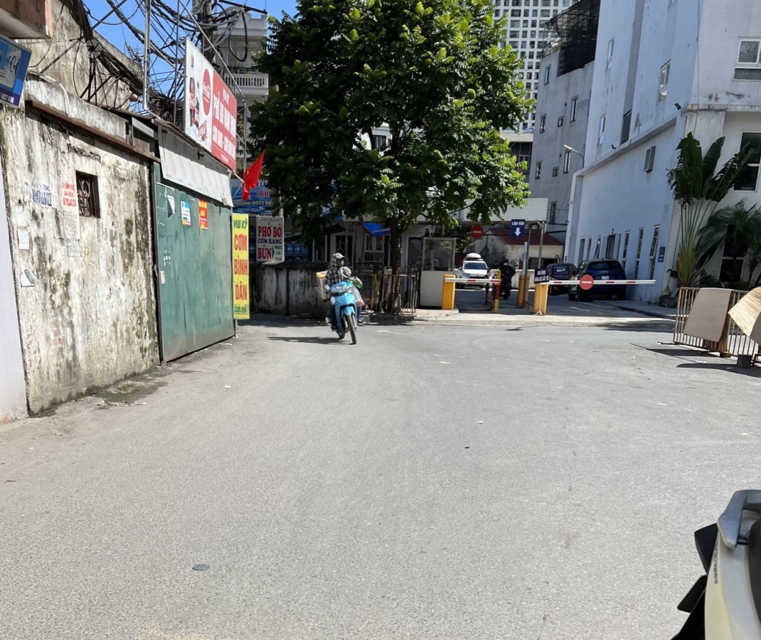 Bán đất phố Minh Khai nhà 2 tầng cũ, ô tô vào nhà, xây CCMN, văn phòng tuyệt vời, nhỉnh 13 tỷ