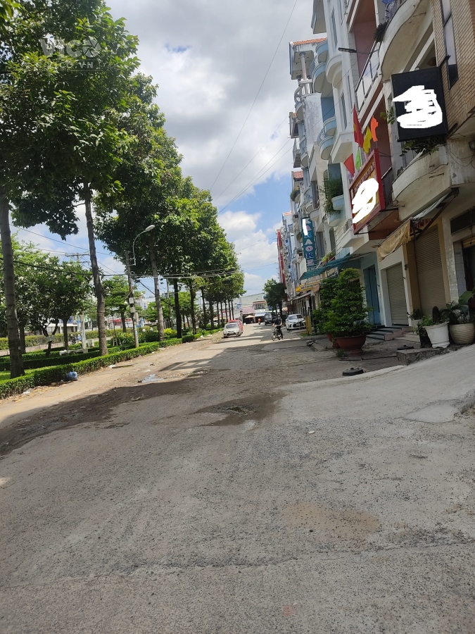 HXH 5x27, 135m2, 2 tầng, 4,6 tỷ TL