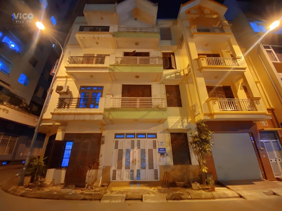 BÁN NHÀ PHỐ TRUNG KÍNH 80M 5 TẦNG MT 6M 28 TỶ NHÀ ĐẸP PHÂN LÔ VỈA HÈ OTO