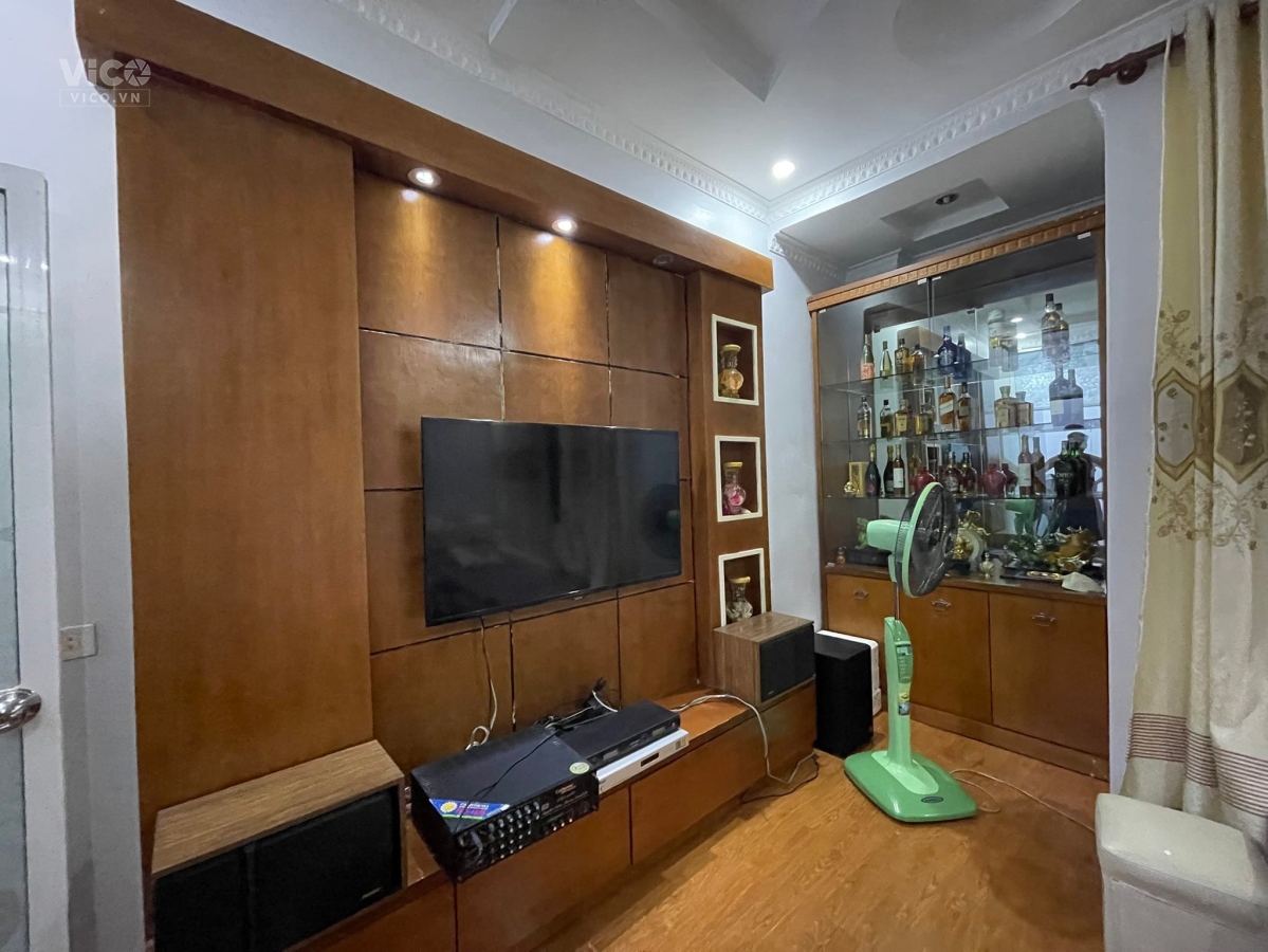 Bán nhà 3,5 tầng, mặt đường 10m gần đường Trần Nguyên Hãn, Lê Chân, Hải Phòng