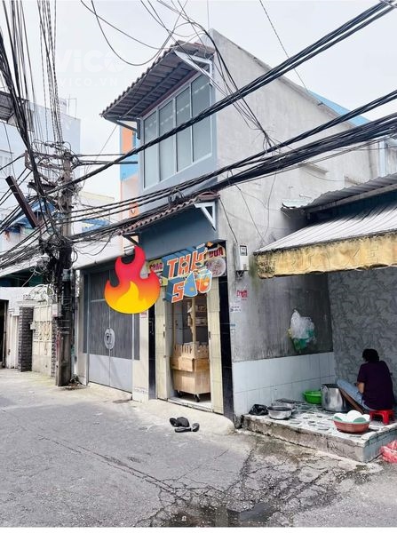 Ô TÔ ĐỖ CỬA DÂN CƯ HIỆN HỮU ĐOÀN VĂN BƠ GIÁ CHỈ 1.8 Tỷ