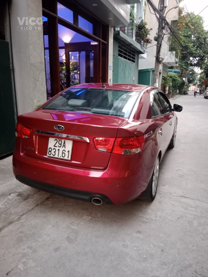 Gía đình bán xe kia cerato sx 2010 bán 300tr