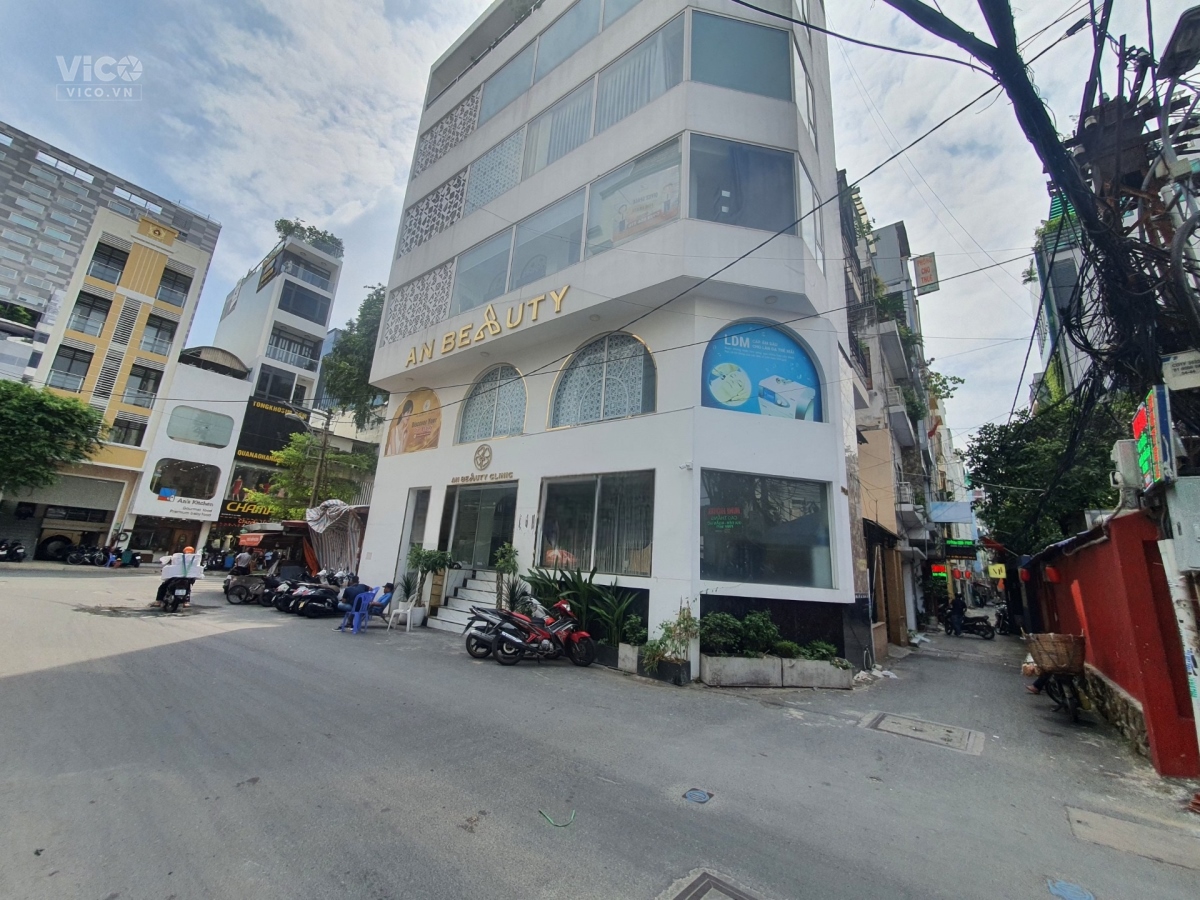 Mặt Tiền Gốc Võ Văn Tần Q.3.4.6x13m.100tr