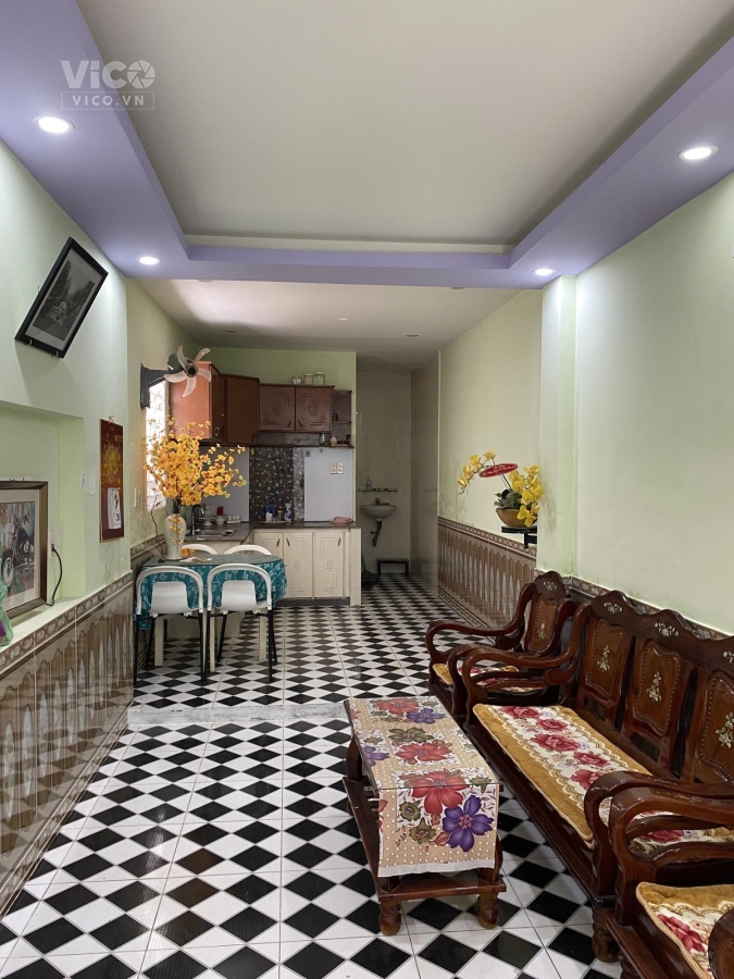 Bán Gấp lô gốc Kiệt oto Hoàng Diệu Hải Châu DT 74M3 Giá chỉ 1.95tỷ 0935808739