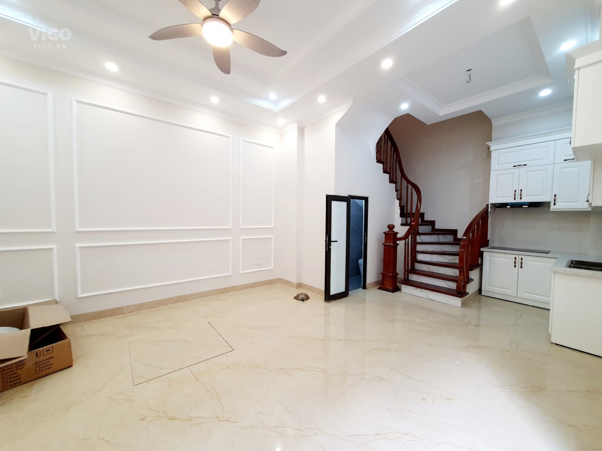 BÁN NHÀ THẠCH BÀN CỔ LINH LONG BIÊN 52M2 5T 3 TỶ 700TR NHÀ ĐẸP Ở SƯỚNG