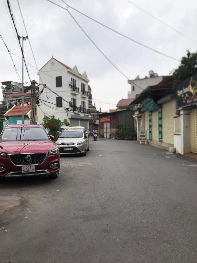 Bán đất thị trấnTrạm Trôi Hoài Đức, đường ô tô DT 53.2m2 MT4.2m giá 1.98 tỷ. lh 0382.703.234