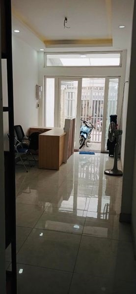 CẦN BÁN NHÀHUỲNH VĂN BÁNH,P14,PHÚ NHUẬNGIÁ NHỈNH 8TY.