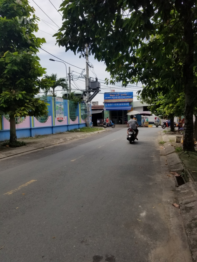 Chính chủ cần bán lô đất thổ cư 100% vị trí đẹp tại Tp Hồ Chí Minh