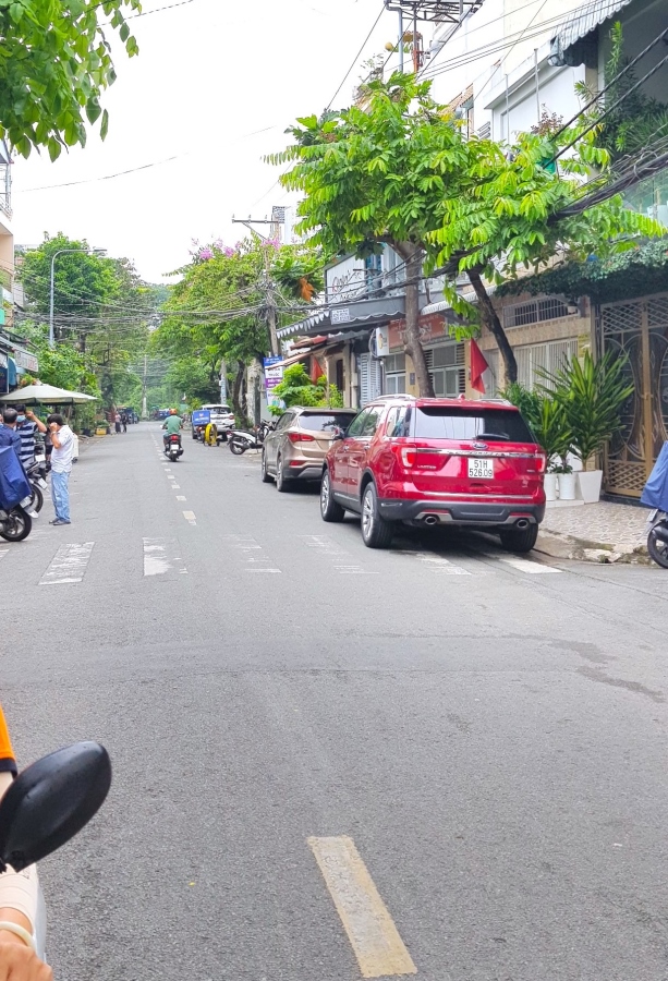 SẮM NHÀ MÙA WORD CUP, CHỈ 3.5TỶ CÓ NGAY NHÀ TRUNG T M T N PHÚ NHÀ MỚI VÀO Ở NGAY.