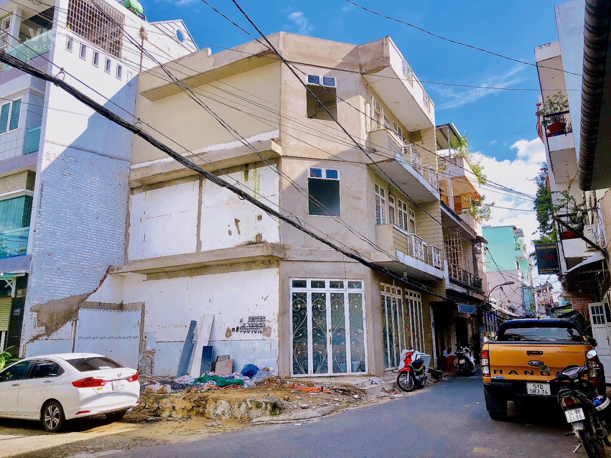 Bán nhà góc 2 mặt tiền đường Gò Dầu,DT8x8m,đúc 3 tấm đủ lộ giới giá 9.5 tỷ