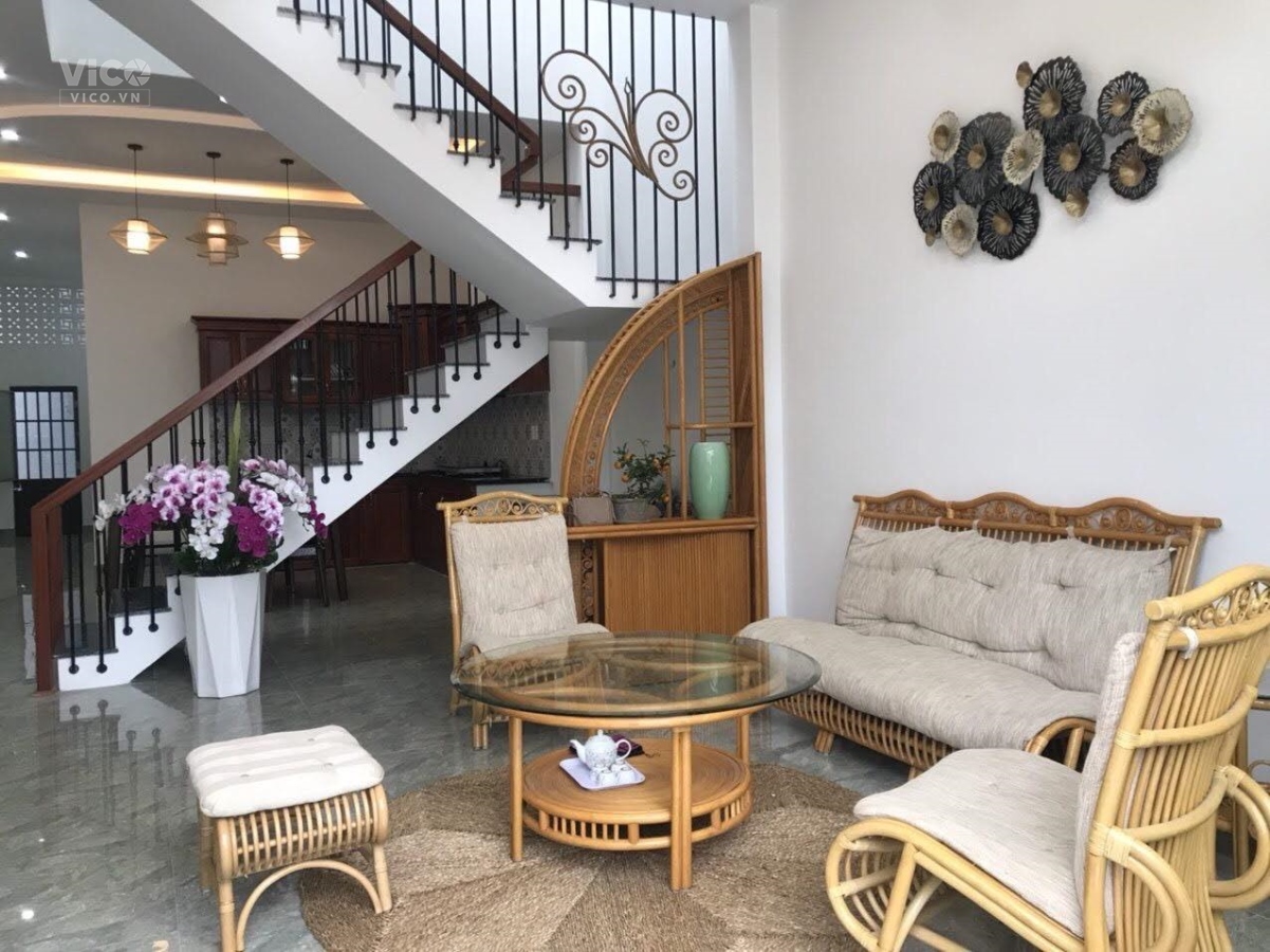 Bán Gấp 4tỷ6 Có Ngay Lô Góc Núi Thành 3Tầng Hải Châu 72m2 0935808739