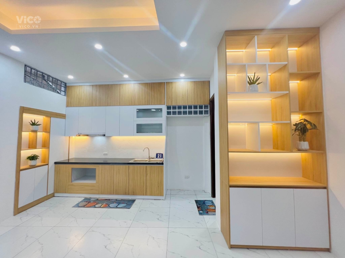 Chính chủ cần bán nhà Mễ Trì 36m2 x 4 tầng giá 4.3 tỷ Ngõ Thông Nội thất đầy đủ Nhà đẹp.