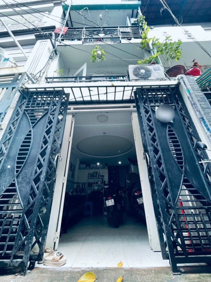 Bán nhà đường Hùng Vương Ngay mặt tiền Hẻm rộng 3 Tầng dọn vào ở ngay Giá chỉ 4 Tỷ 8